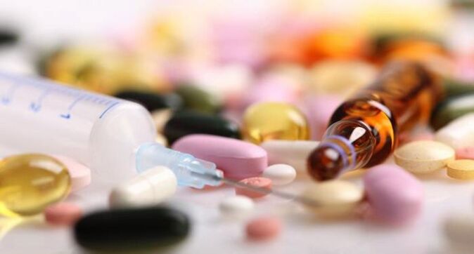 The comprehensive treatment of osteoarthritis includes taking various medications. 
